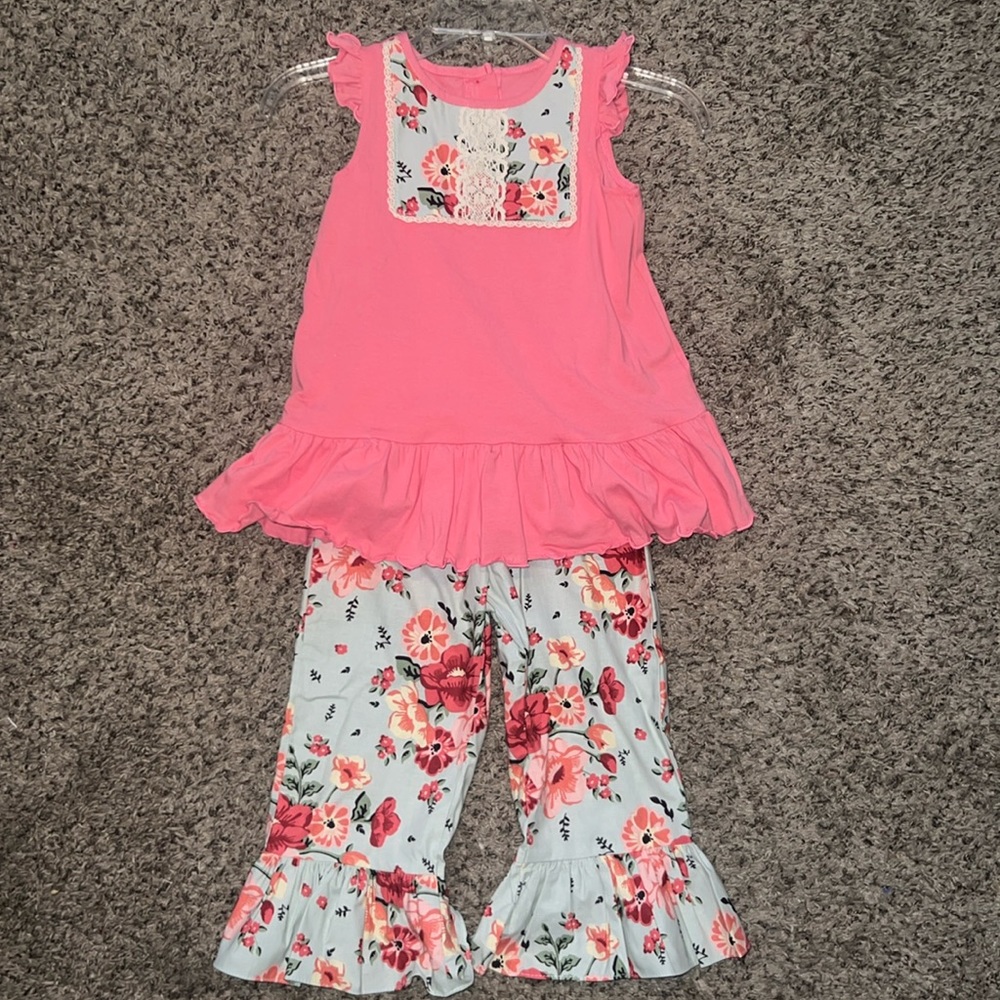Ricrac & Ruffles Girls outfit